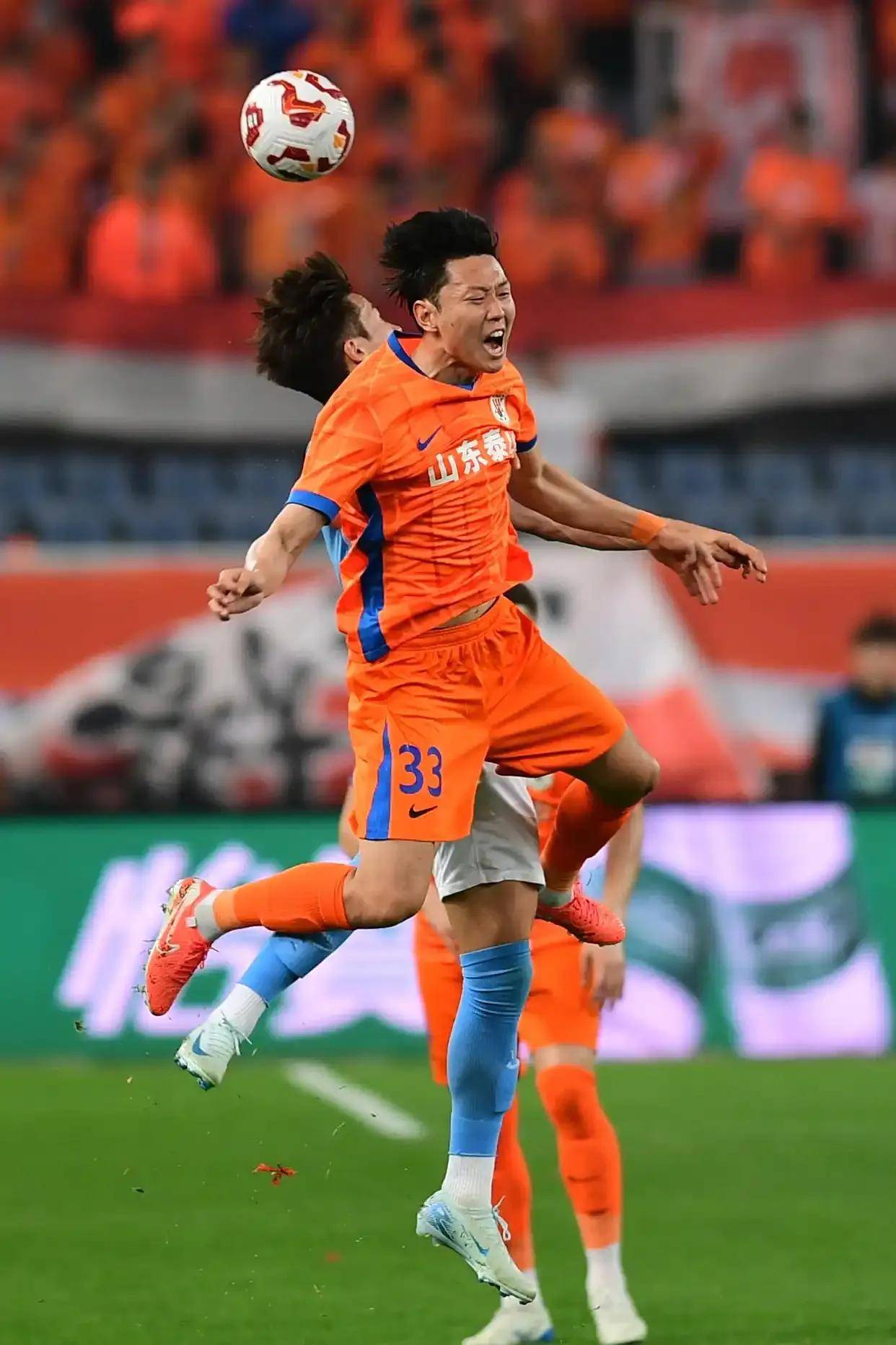 山东男篮训练开放日，今晚豪取连胜引欢呼，中超在即，阵容厚度经受考验(山东泰山中超战绩)